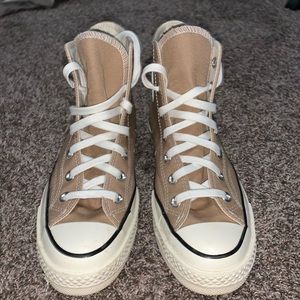Lightly used Tan/Brown Converse. Size 8 Womens/ 6 Men.